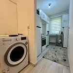 Londof Apartments- New Center